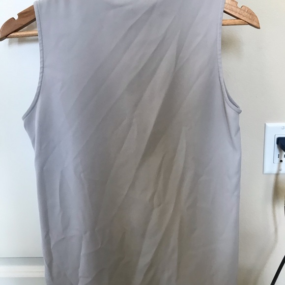 Gray sleeveless top - Picture 4 of 5